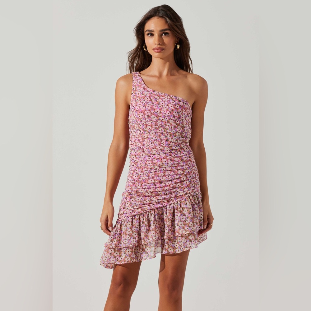 ASTR the label Women's Darline Dress Medium Pink floral mini one shoulder Medium